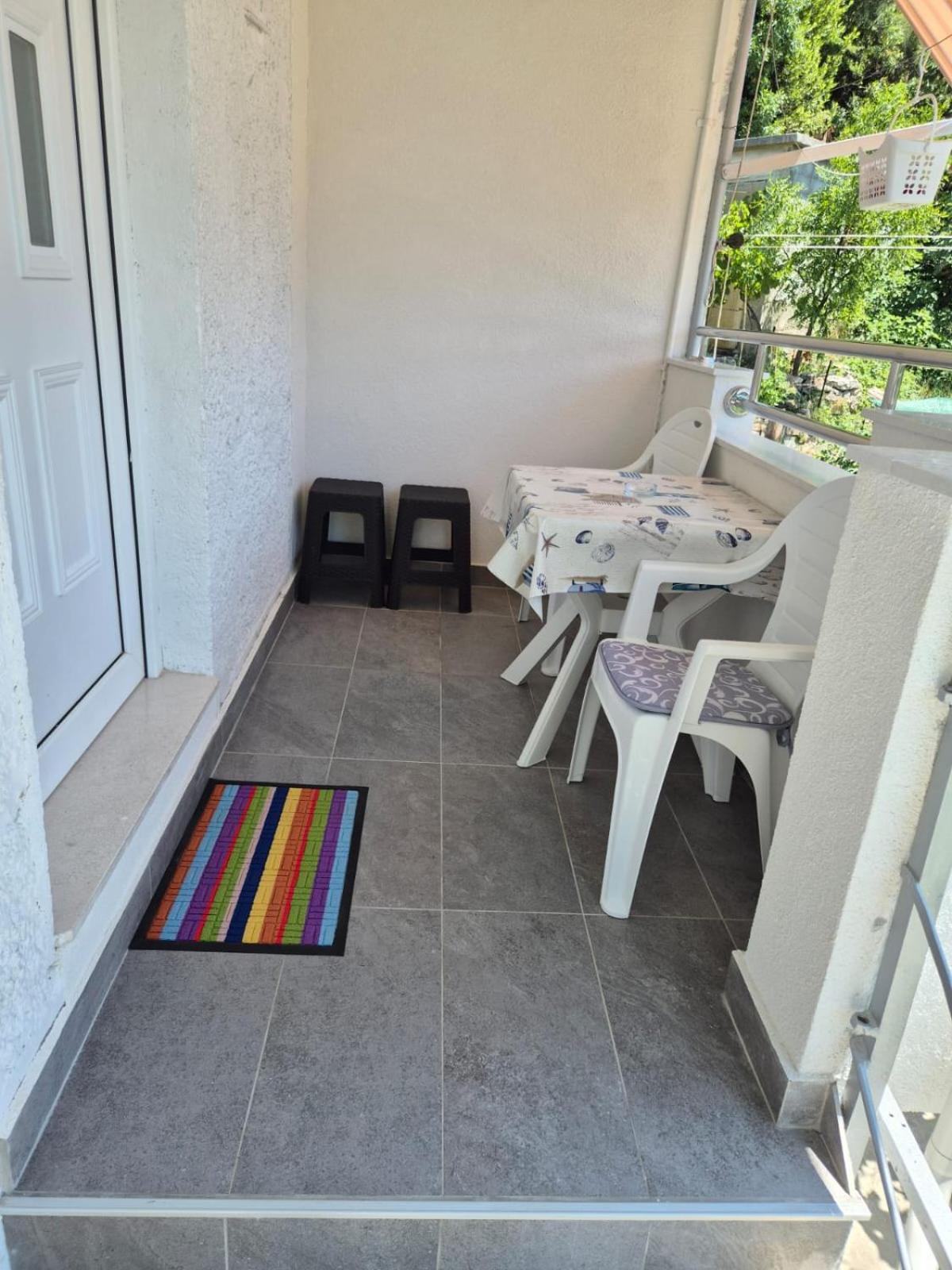 Lovely Apartma
